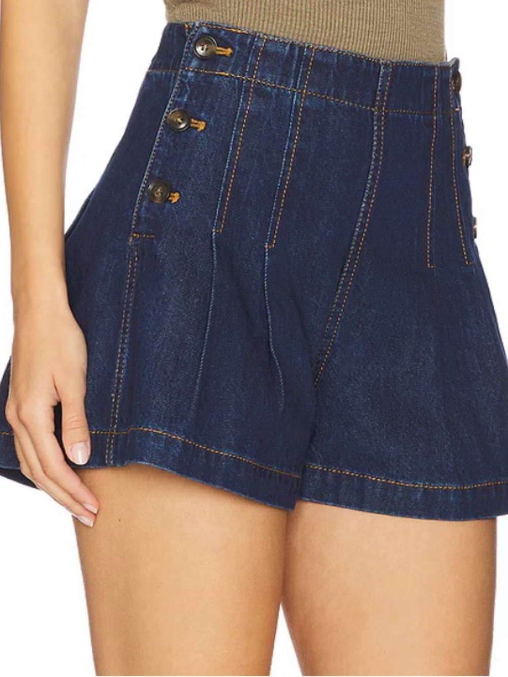 NWT!PAIGE CHLEO SHORT